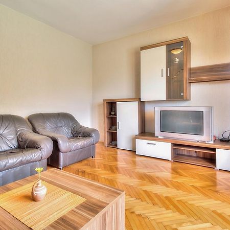 Lovric House With Apartments Umag Exterior foto