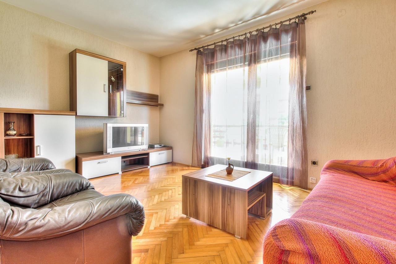 Lovric House With Apartments Umag Exterior foto